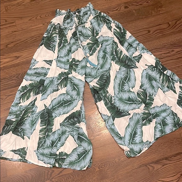 true destination Pants - True Destination XL Tropical Leaf Print Wide-Leg Pants